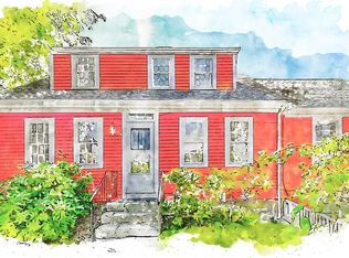 24 Mount Pleasant St, Rockport, MA 01966