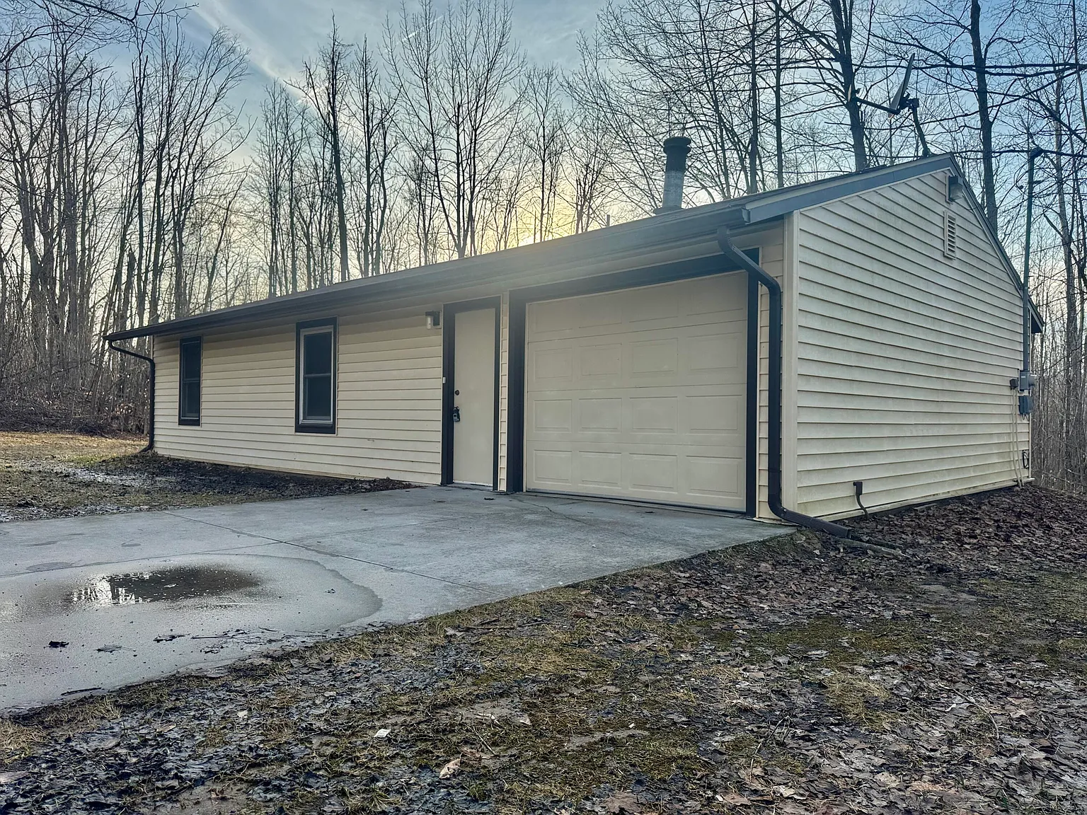2477 Yordy Rd photo 1