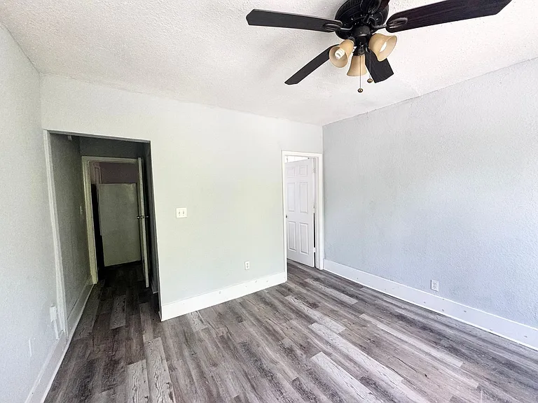 704 Cordova Dr #6 — Photo 11