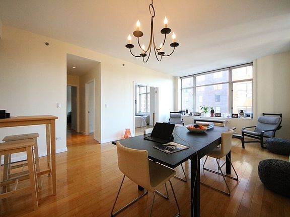 3rd image of 201 W 17th St APT 8C