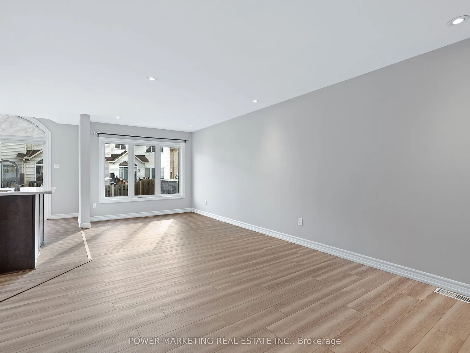 3 bed, $2,850 — Photo 3