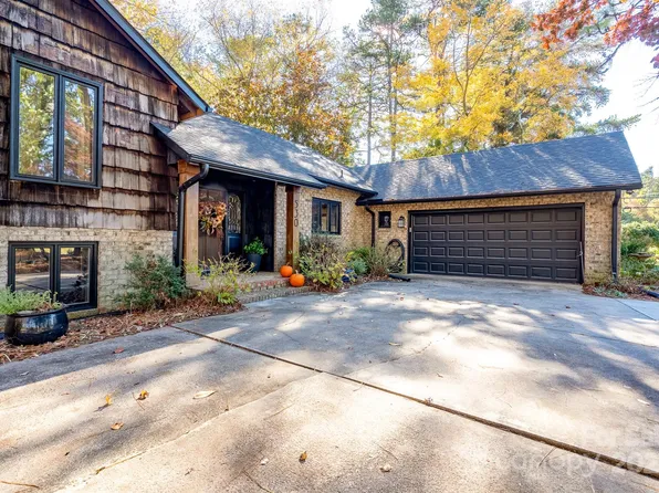 530 Tranquil Lake Dr, China Grove, NC 28023