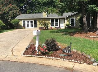 6724 Woodthrush Dr, Charlotte, NC 28227