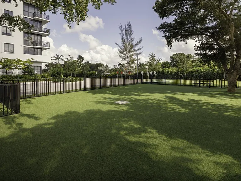 11380 Biscayne Blvd #2B — Photo 10