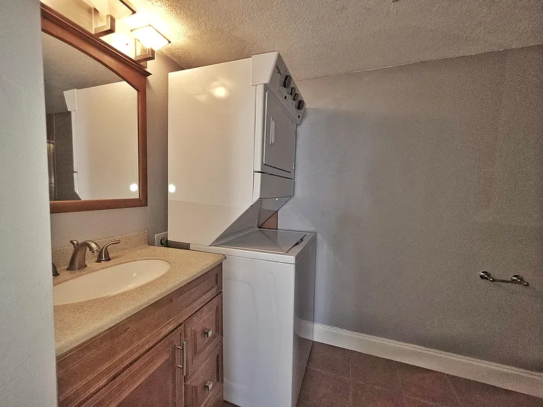 1341 SE 3rd Ave #307 — Photo 19