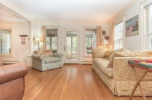 5th image of 1 Wild Holly Ln