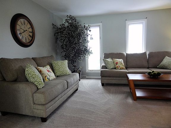 2nd image of 411 Meadow Wood Dr