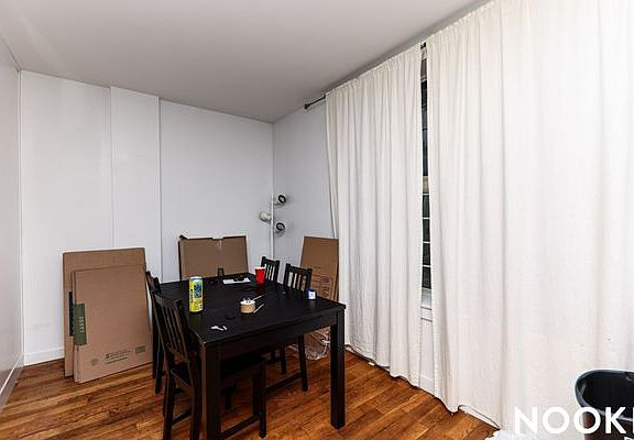 4th image of 130 Scholes St #1F