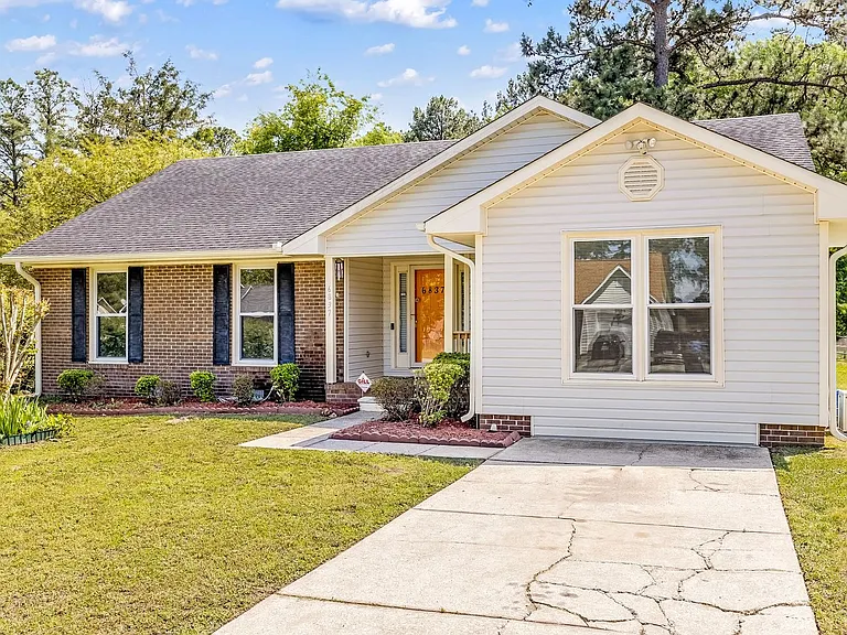 6837 Woodmark Dr — Photo 2