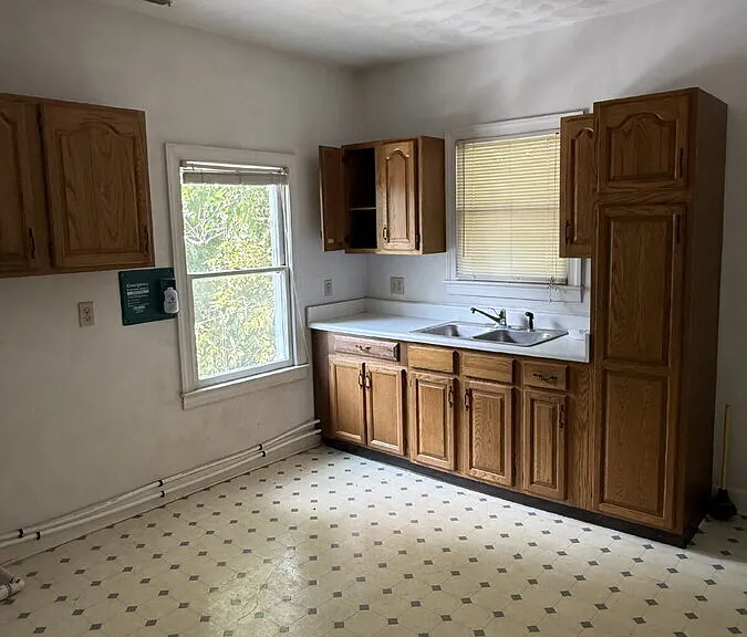 424 Elm Ave SW — Photo 5