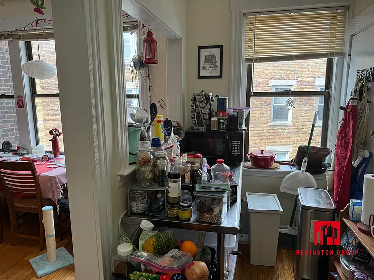 240 Kelton St #8 — Photo 8