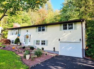 8 Hi Over Rd, Binghamton, NY 13901