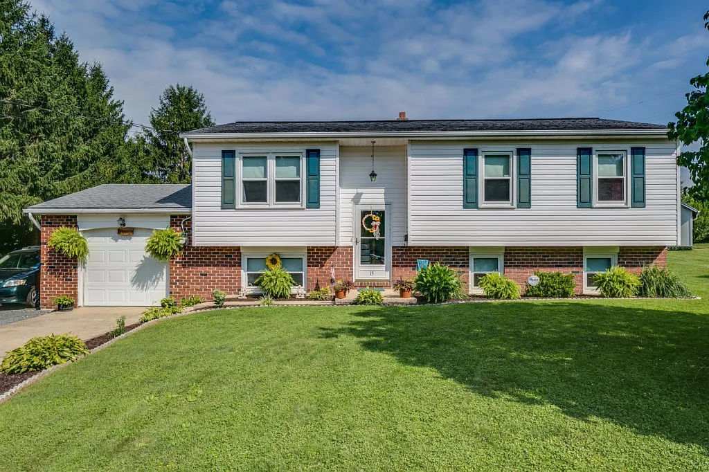 15 Pajill Dr photo 1