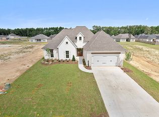 8088 Bedico Trail Ln, Madisonville, LA 70447
