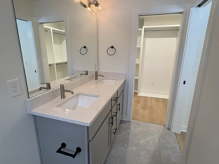 620 Wallace Ct — Photo 13