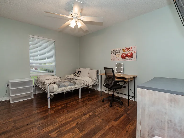425 Whirlaway Ct — Photo 24