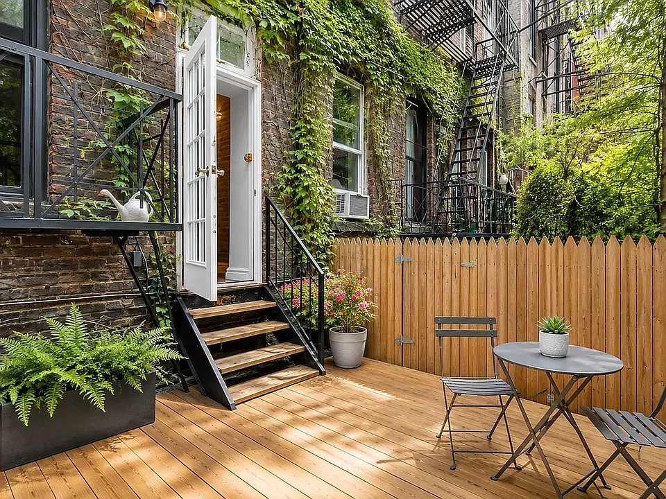 246 Mott St #3