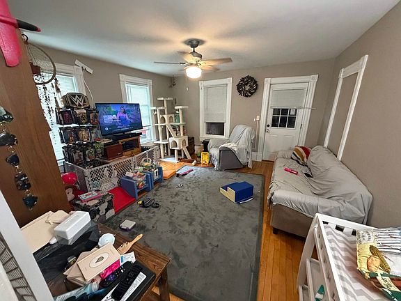 4th image of 635 Franklin St #1