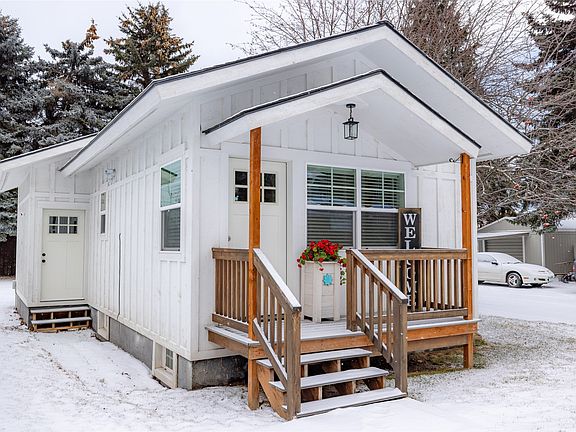 4th image of 222 Forest Hill Vlg