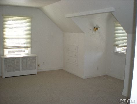 4th image of 2567 Harvey Ave