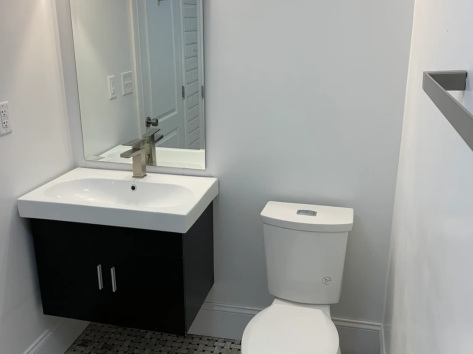 2 bed, 955 sqft, $2,950 — Photo 3