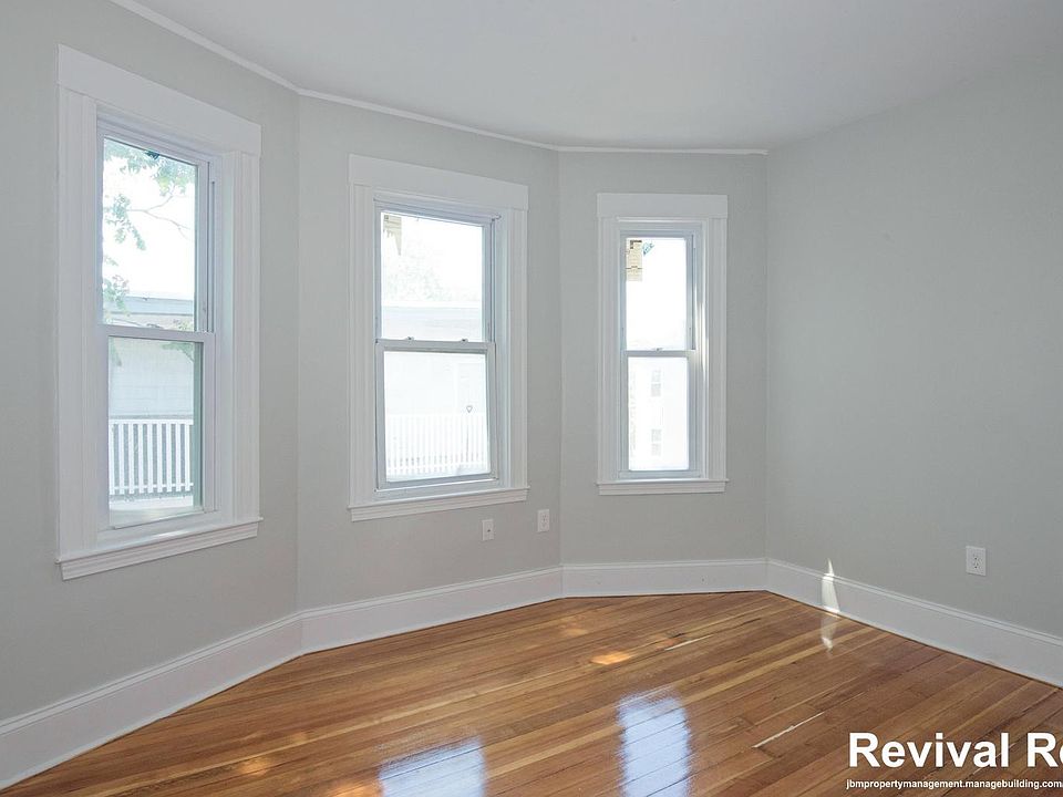 2nd image of 163 Devon St #1P