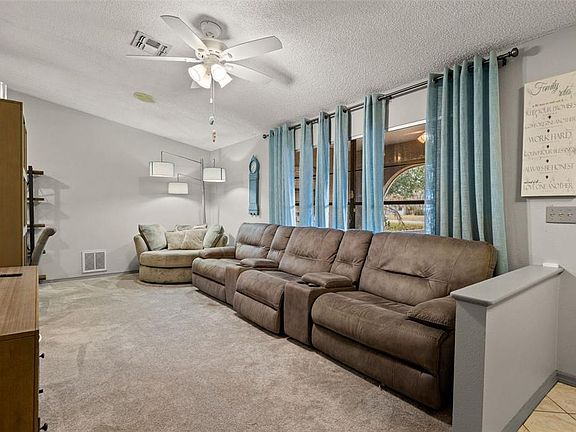5th image of 13130 Feather St