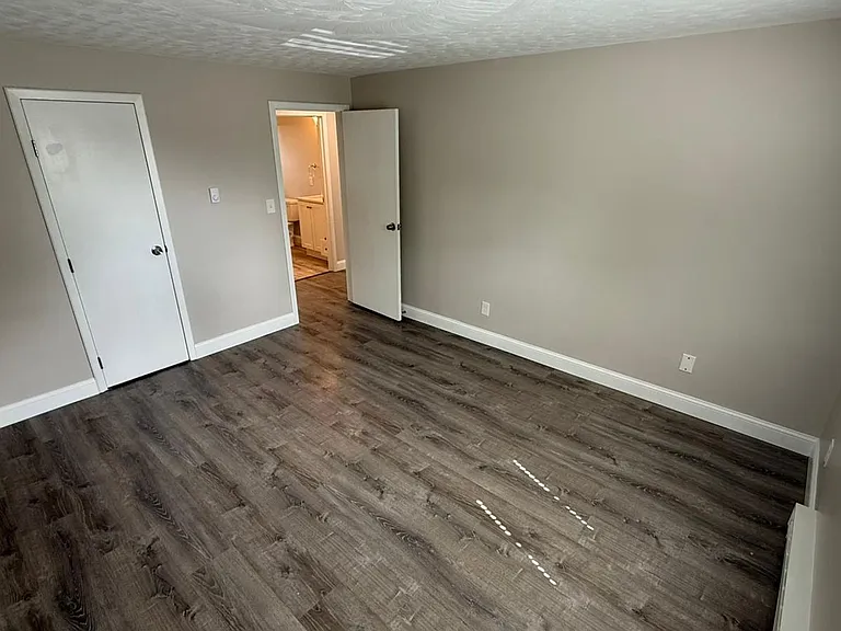 8-12 Perry St — Photo 26