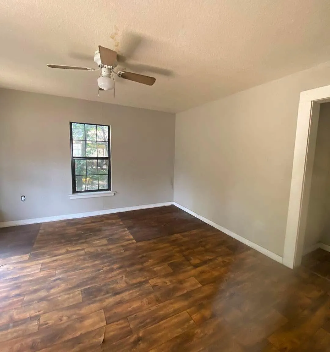 2 bed, $700 — Photo 4