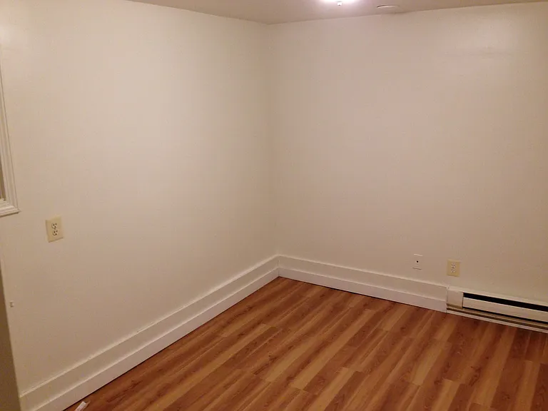 4 Davis St #4 — Photo 4