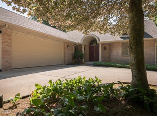 29651 Heritage Ln, Paw Paw, MI 49079