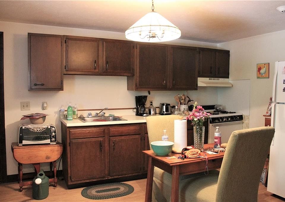 1 River St West Warwick RI Zillow