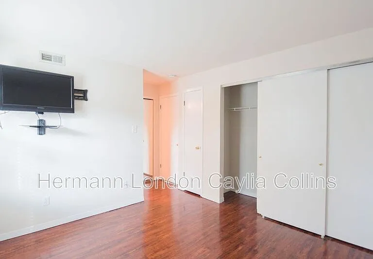725 Ridgeside Dr #H — Photo 11