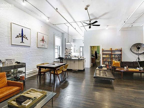 2nd image of 20 Bond St APT 2