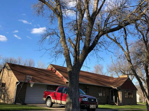 400 1st Ave W, Balaton, MN 56115