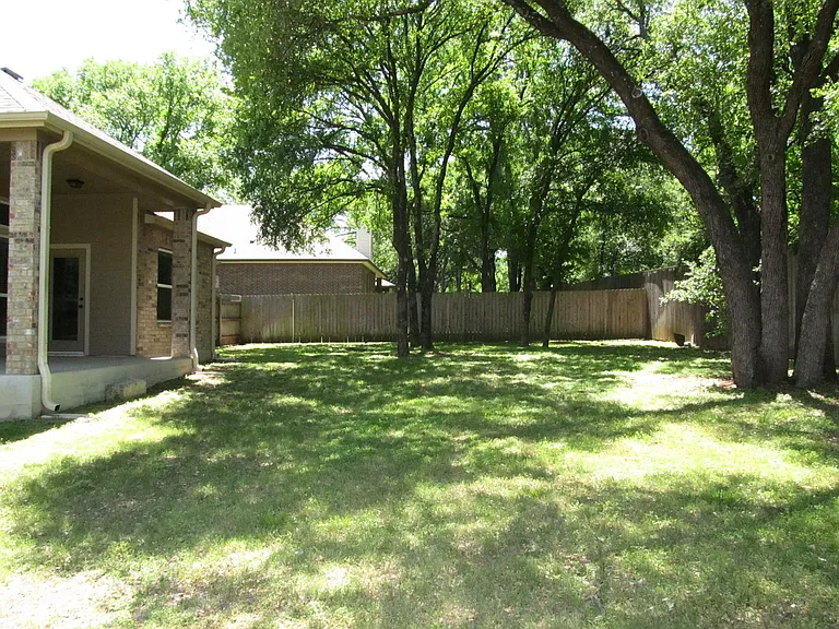 2515 Twin Ridge Ct — Photo 18