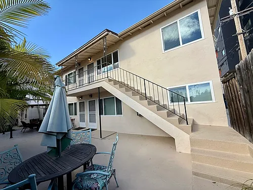 3913 Centre St #D Photo 1