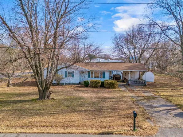 126 State St, Stevensville, MD 21666