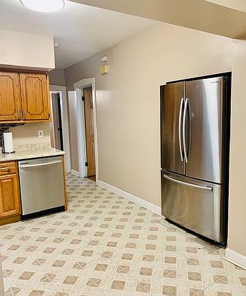 3rd image of 4314 W Shakespeare Ave #1