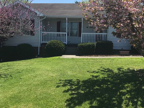 3rd image of 1590 W Algonquin Dr