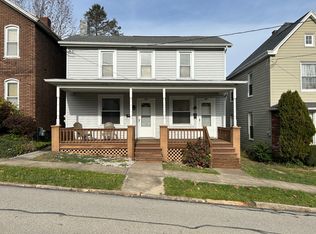 810 & 1/2 Mulberry St, Scottdale, PA 15683