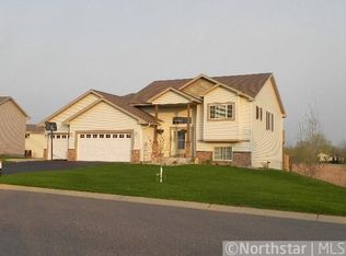 140 7th St S, Winsted, MN 55395