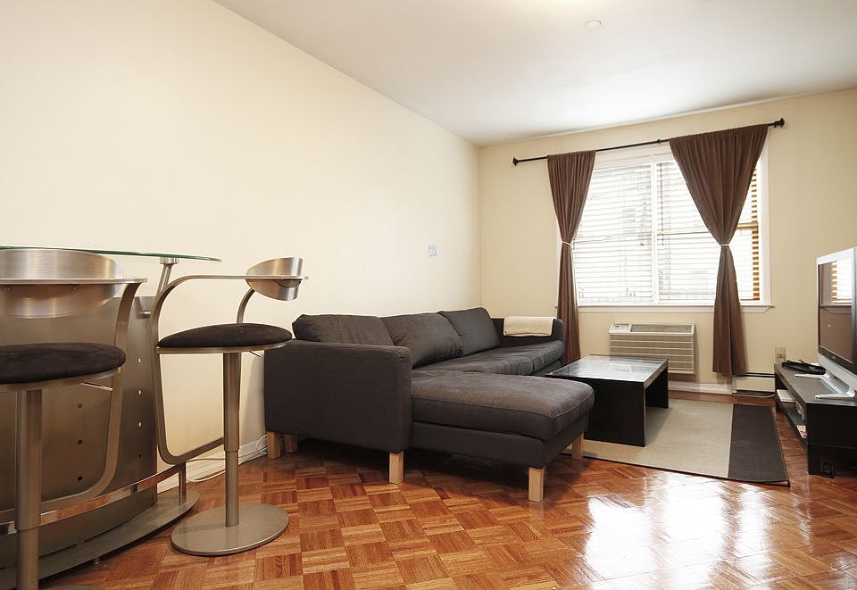1st image of 29 Meserole St APT 1R