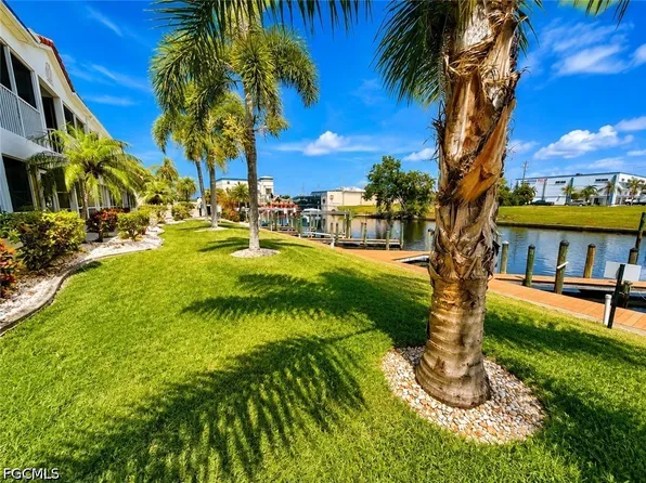 1615 SE 46th Ln APT 202, Cape Coral, FL 33904