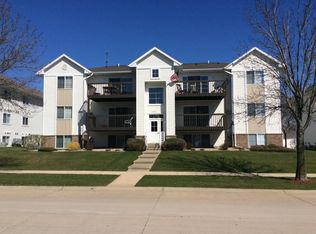 6500 Creekside Dr NE UNIT 9, Cedar Rapids, IA 52402