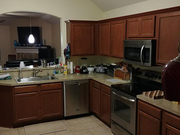 5th image of 1900 Clearbrook Ct