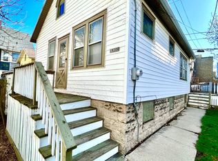 1818-1820 N Warren Ave #A, Milwaukee, WI