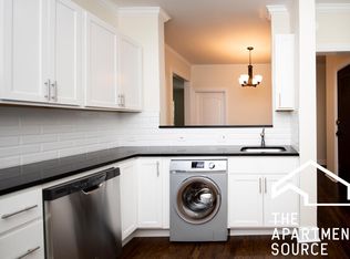 310 Lee St #2, Evanston, IL 60202
