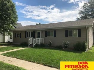 718 S Niphon St, West Point, NE 68788