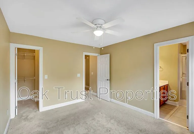 126 Tuscany Ct — Photo 16